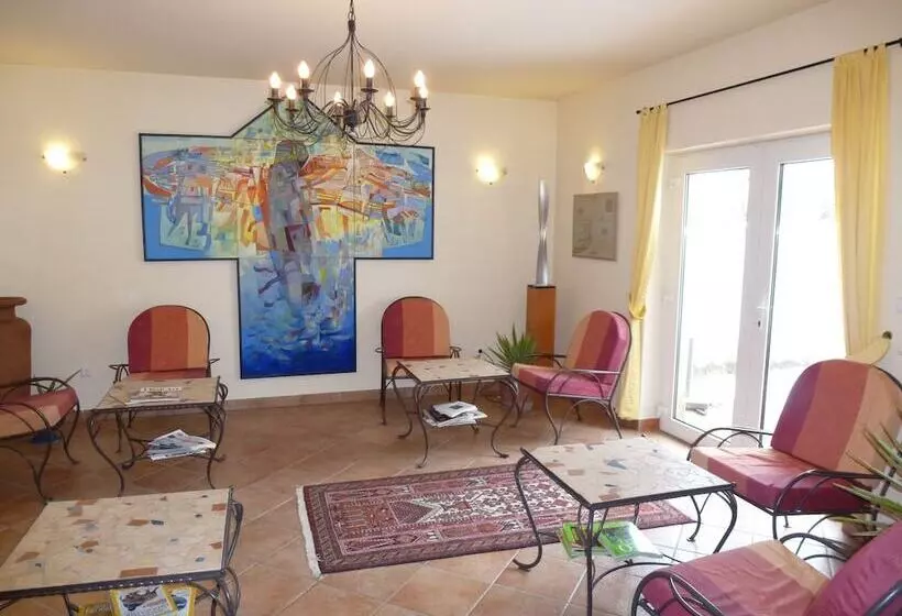 هتل Albergo Giardino