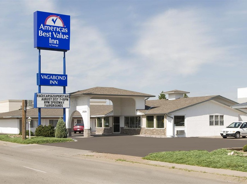 هتل Fort Hays Inn