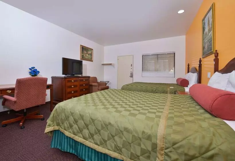 酒店 Americas Best Value Inn And Suites  Yucca Valley
