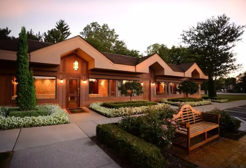 Ann Arbor Regent Hotel And Suites