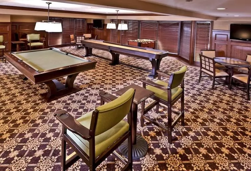 Ann Arbor Regent Hotel And Suites