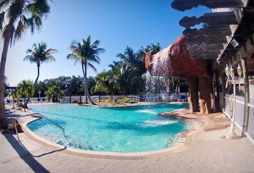 호텔 Coconut Cove Resort & Marina