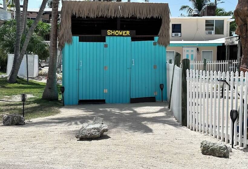 호텔 Coconut Cove Resort & Marina