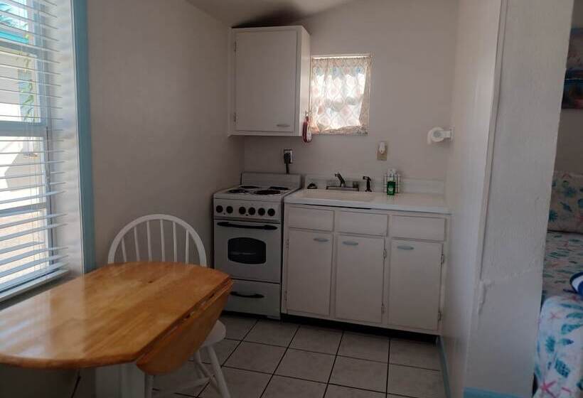 호텔 Coconut Cove Resort & Marina