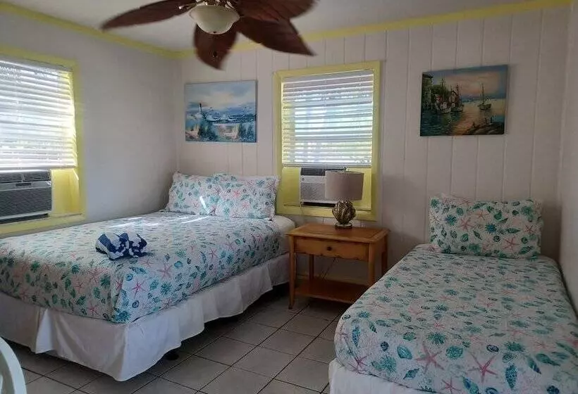 호텔 Coconut Cove Resort & Marina