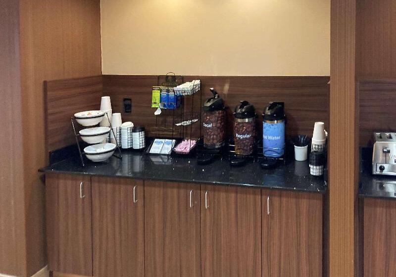 בית מלון כפרי Comfort Inn & Suites Ankeny  Des Moines