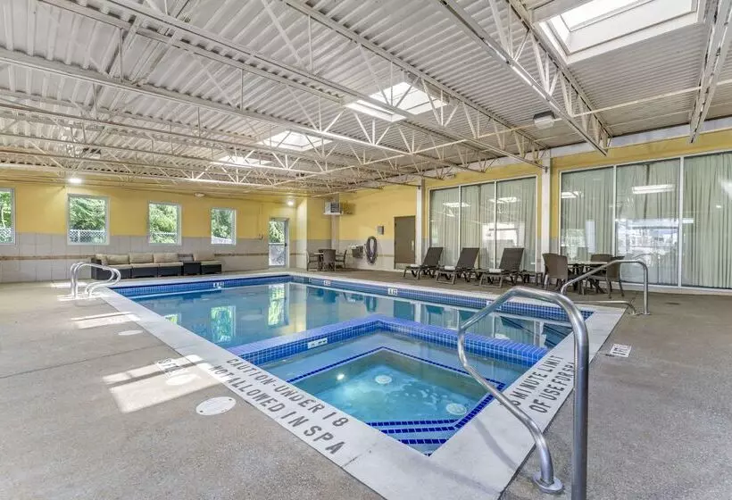 酒店 Comfort Inn & Suites