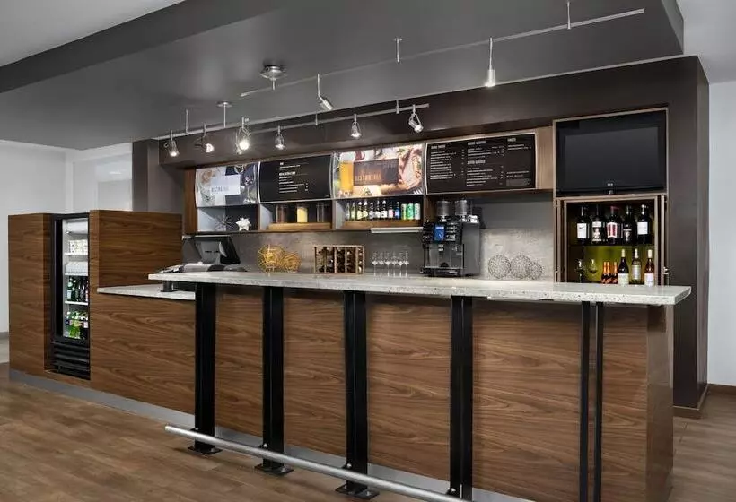 ホテル Courtyard By Marriott Lakeland