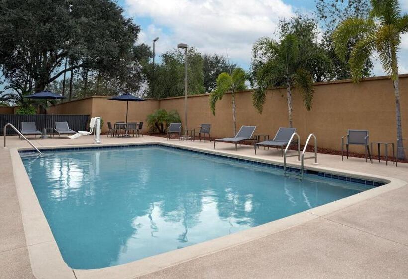 Otel Courtyard By Marriott Lakeland
