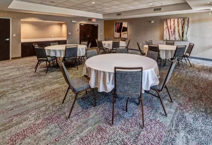 בית מלון כפרי Courtyard By Marriott Troy