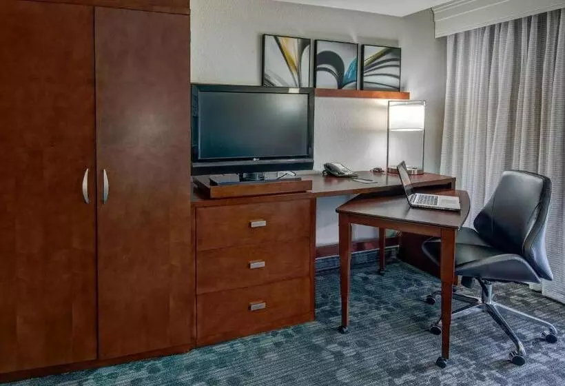 בית מלון כפרי Courtyard By Marriott Troy