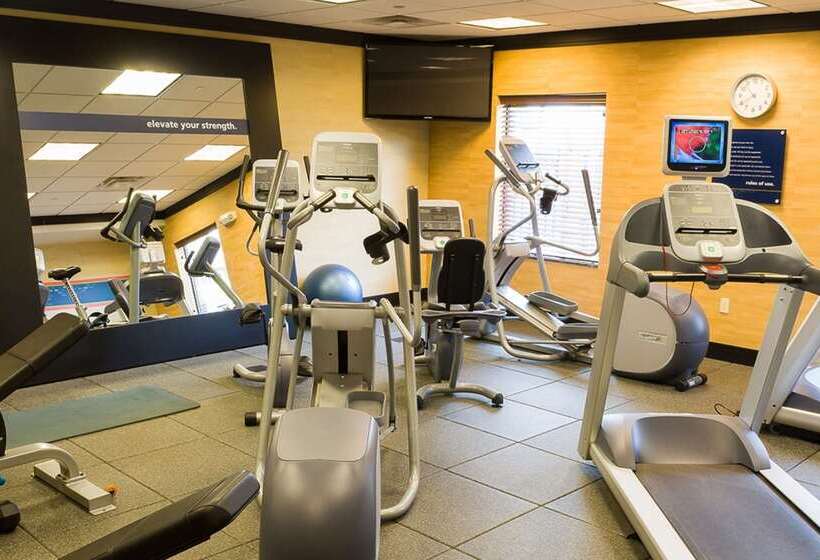 בית מלון כפרי Hampton Inn & Suites Tulsa/central