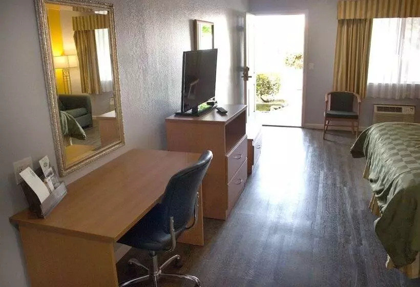 ホテル Keefers Inn King City