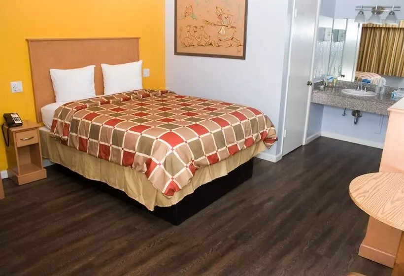 ホテル Keefers Inn King City