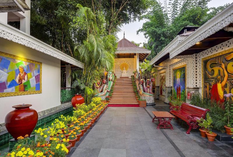 فندق Mayfair Spa Resort & Casino