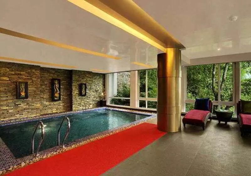 فندق Mayfair Spa Resort & Casino