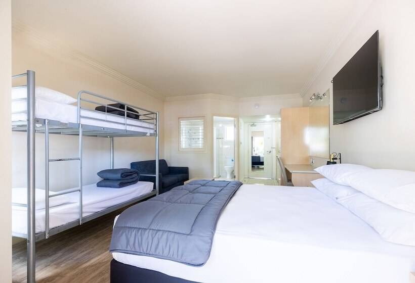 ホテル Nrma Treasure Island Holiday Resort