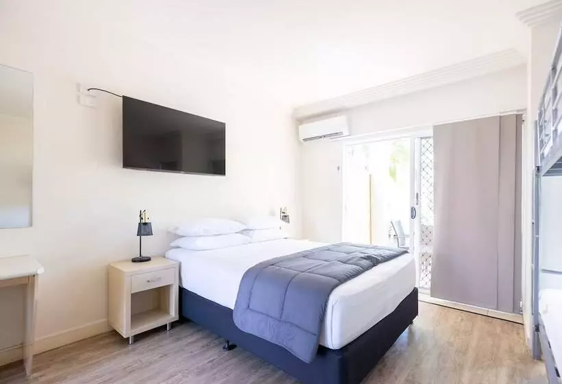 בית מלון כפרי Nrma Treasure Island Holiday Resort