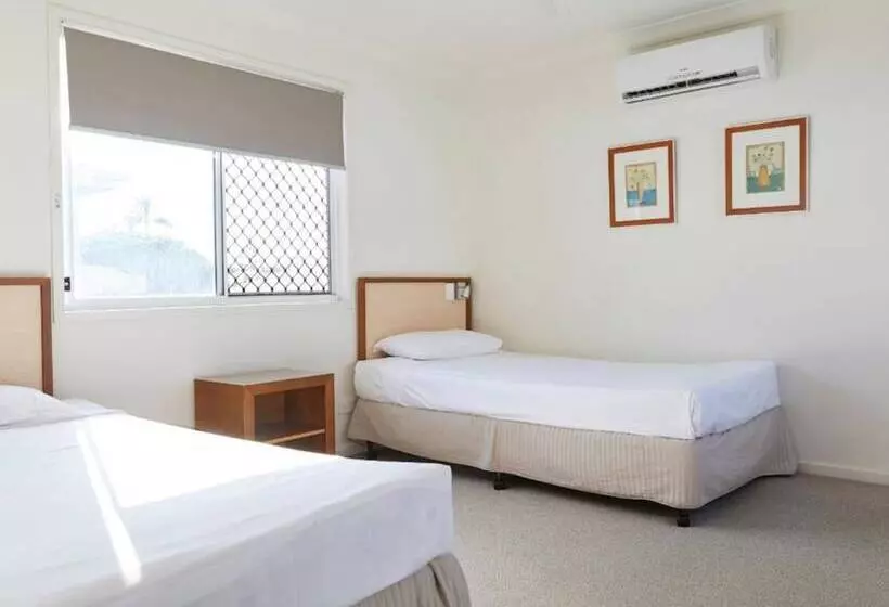 בית מלון כפרי Nrma Treasure Island Holiday Resort