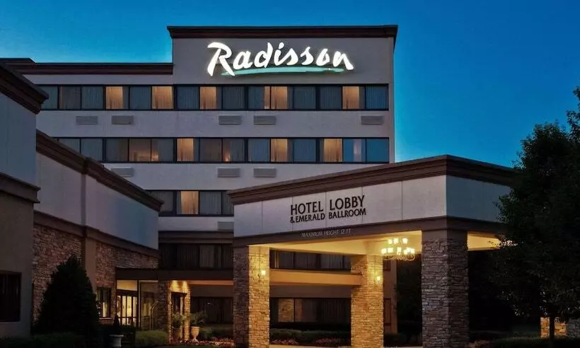 Radisson Hotel Freehold