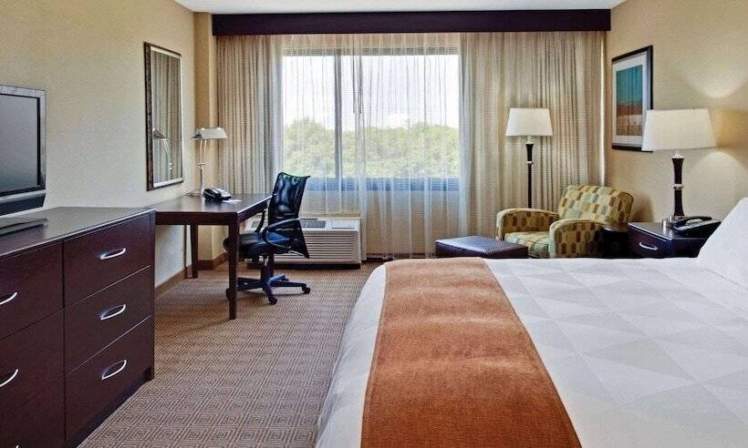 Radisson Hotel Freehold