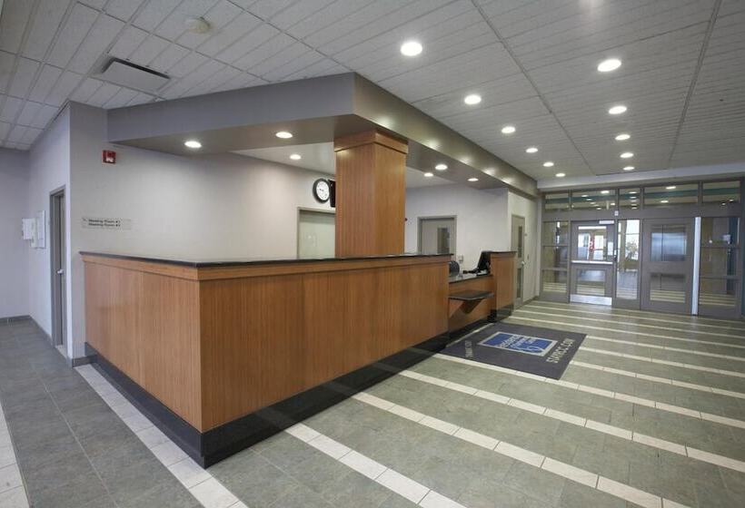 בית מלון כפרי Residence & Conference Centre   Hamilton