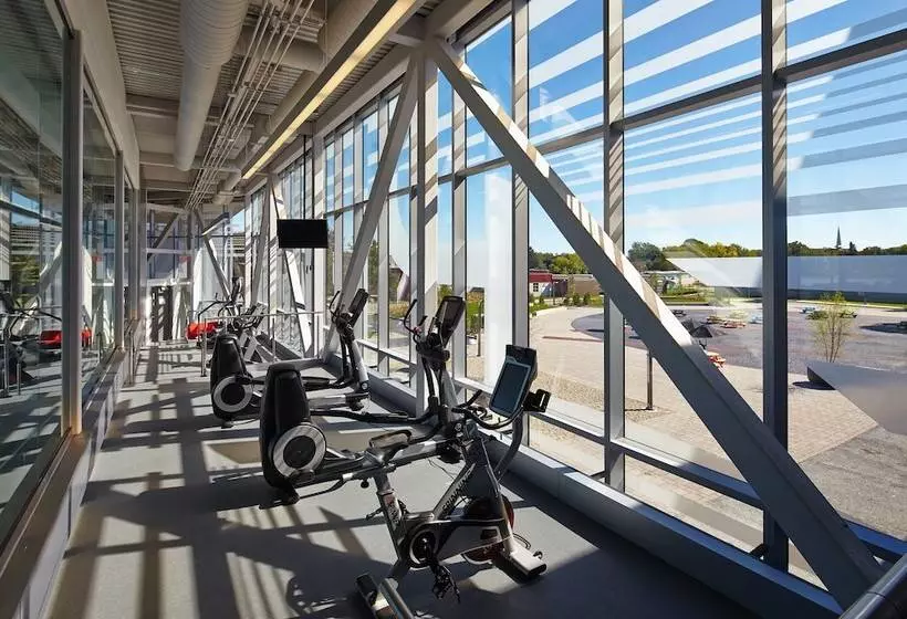 酒店 Residence & Conference Centre   Hamilton