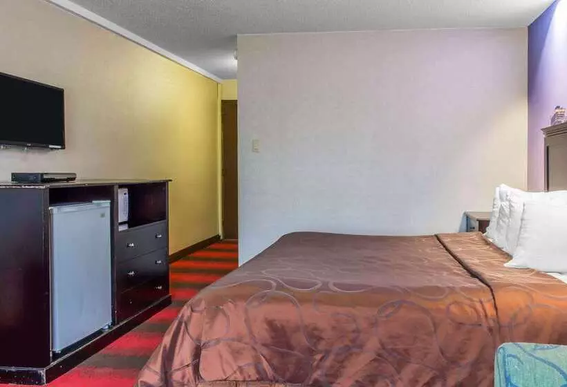 Отель Rodeway Inn Capri