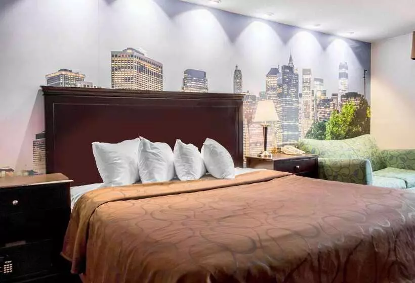 Отель Rodeway Inn Capri