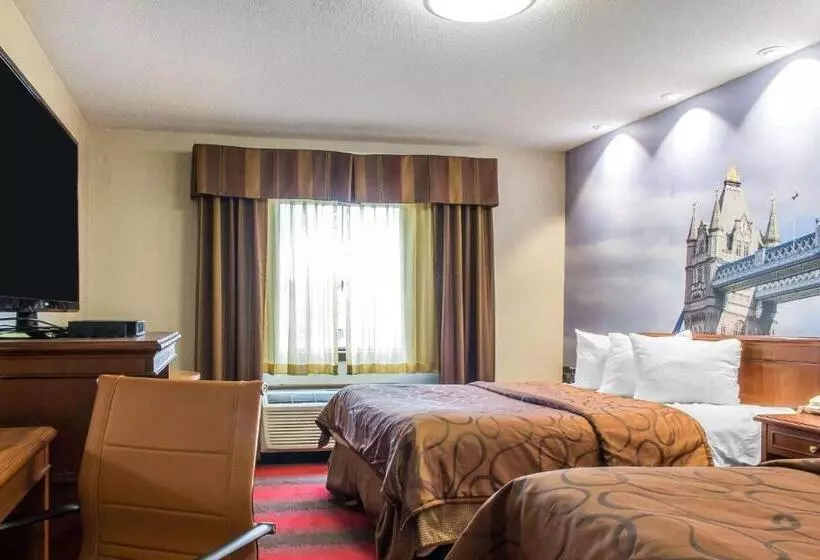 Отель Rodeway Inn Capri