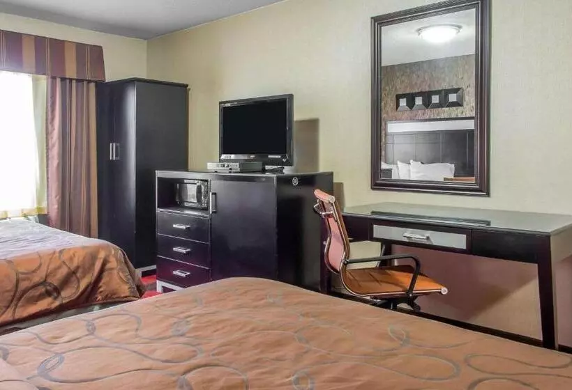 Отель Rodeway Inn Capri