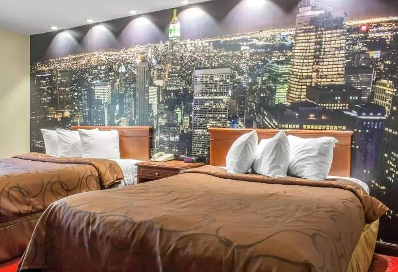 Отель Rodeway Inn Capri