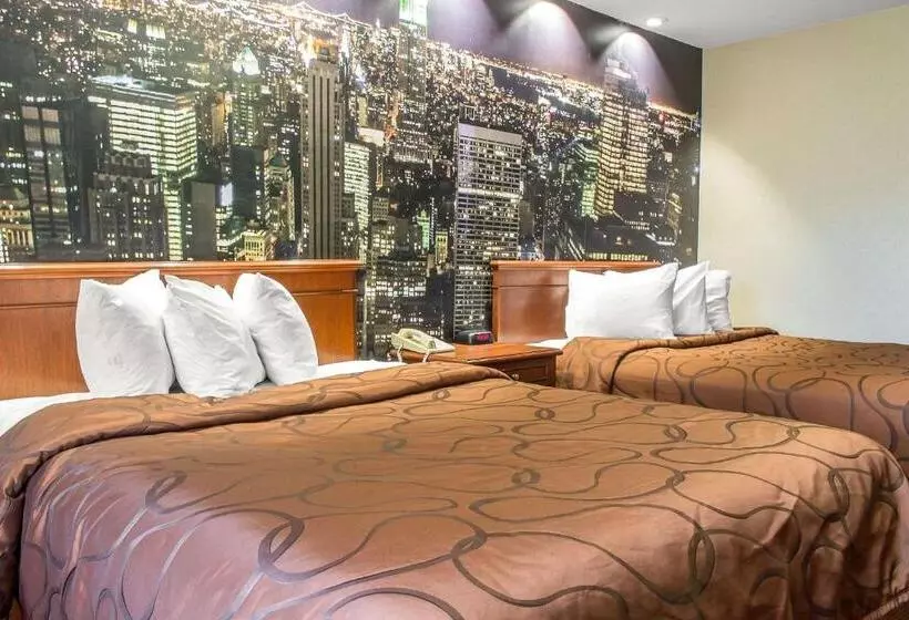 Отель Rodeway Inn Capri