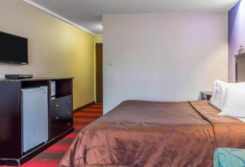 Отель Rodeway Inn Capri