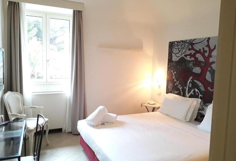 Отель San Pietro Palace