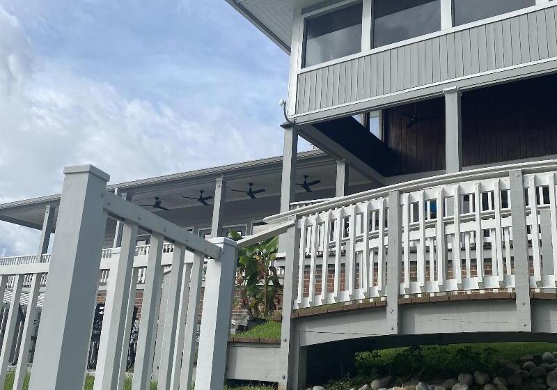 Отель Seven Hills Suites