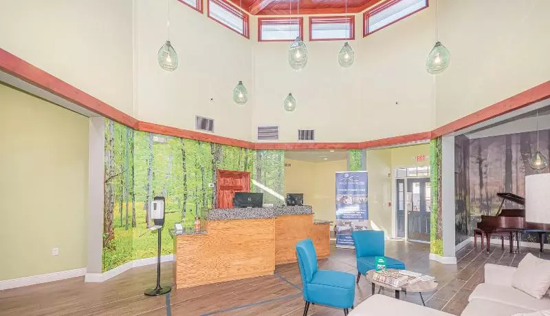 酒店 Seven Hills Suites