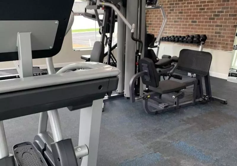 酒店 Seven Hills Suites