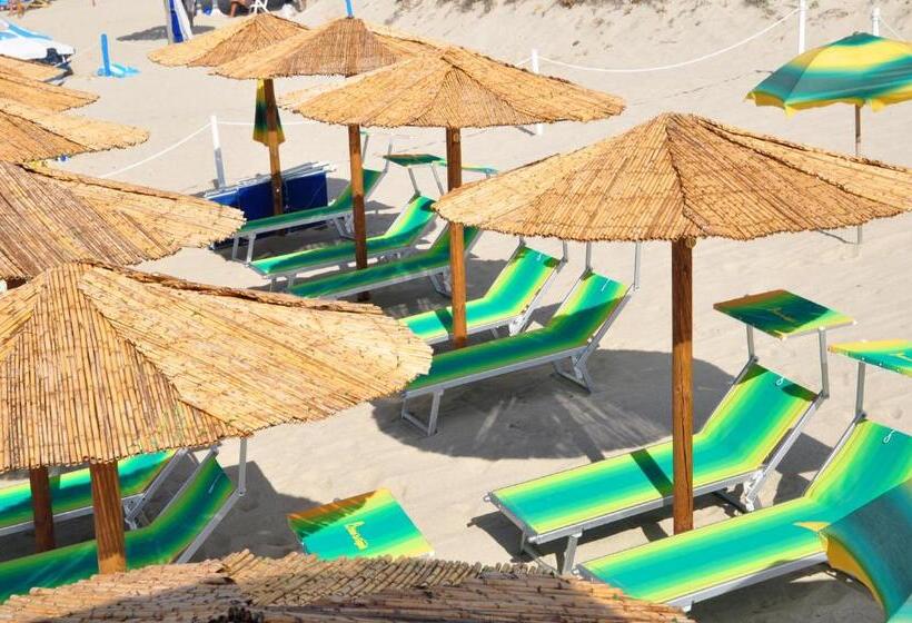 ホテル Su Giganti