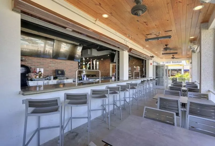 Отель The Beachview Inn Clearwater Beach