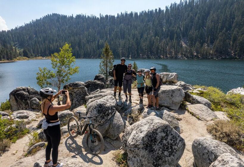 فندق The Incline Lodge