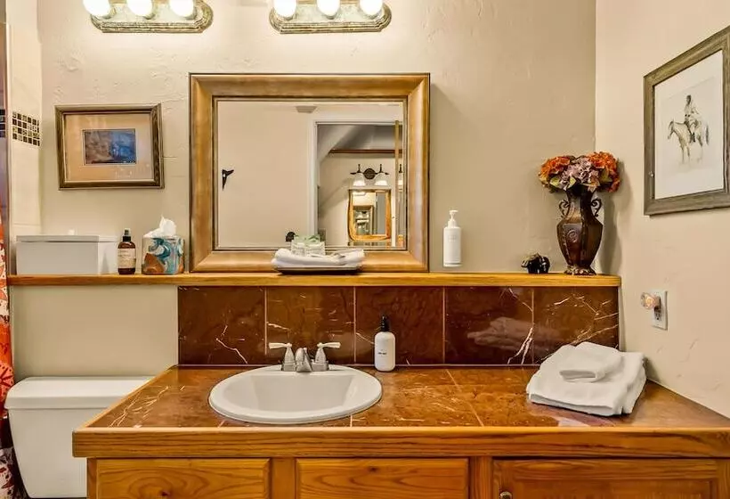 酒店 Tubac Country Inn