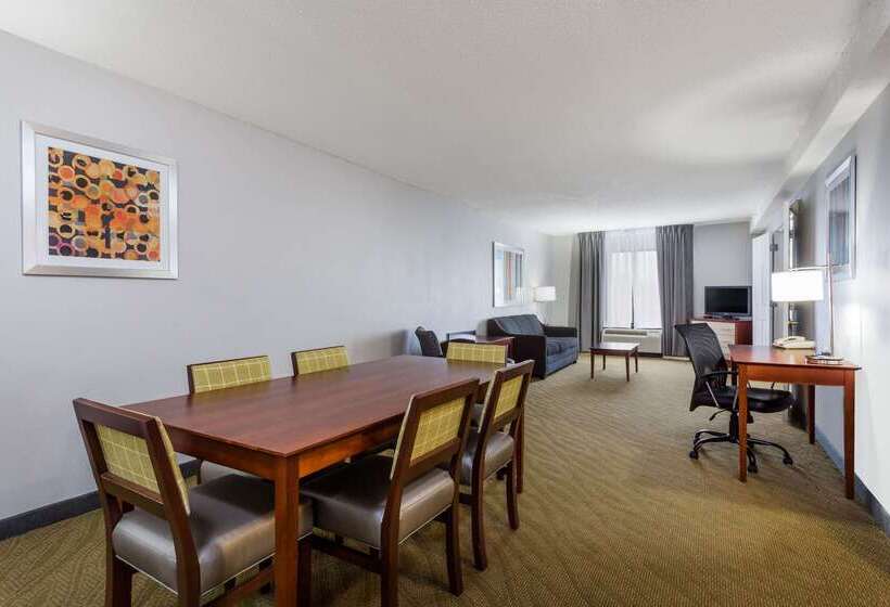 فندق Wingate By Wyndham Chesapeake