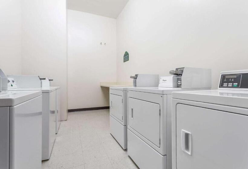 فندق Wingate By Wyndham Chesapeake