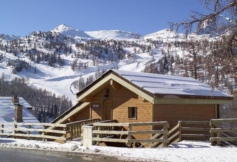 Madame Vacances Les Chalets D Isola