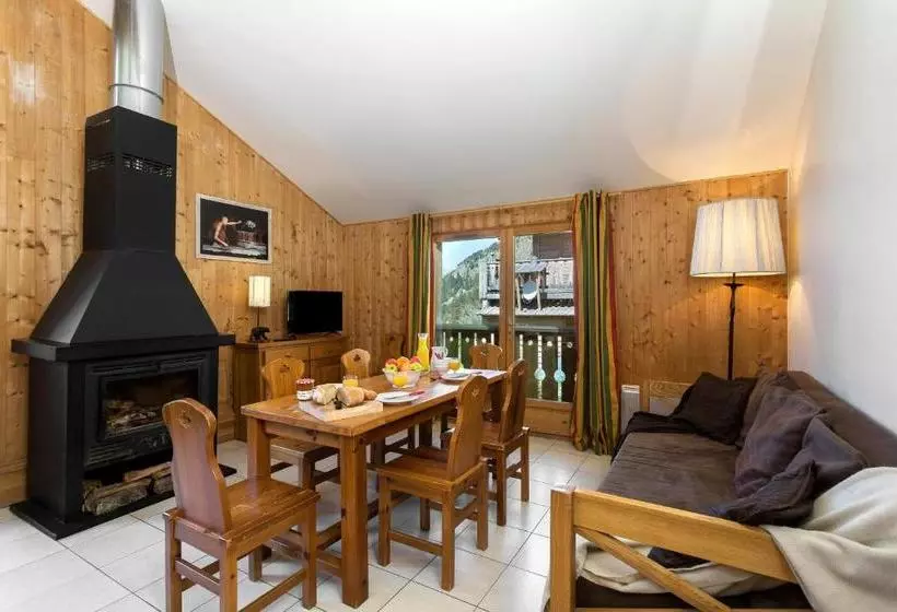 Madame Vacances Les Chalets D Isola