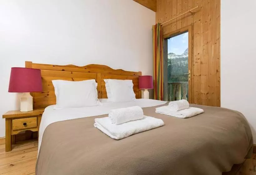 Madame Vacances Les Chalets D Isola