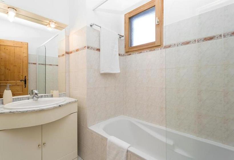 Madame Vacances Les Chalets D Isola