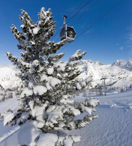 Madame Vacances Les Chalets D Isola