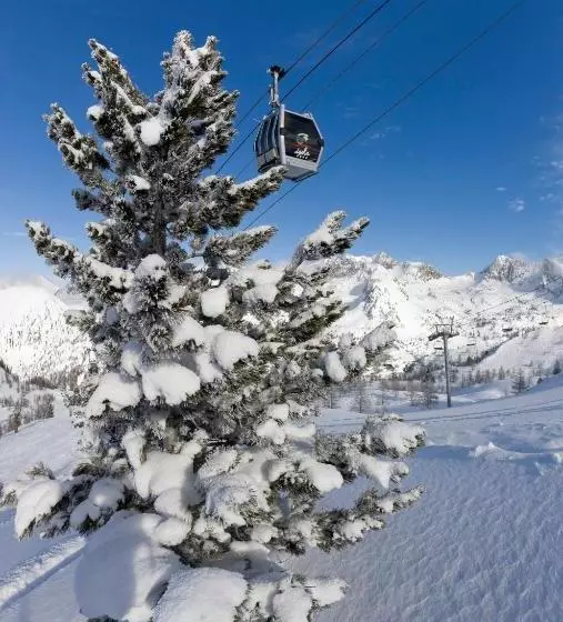Madame Vacances Les Chalets D Isola